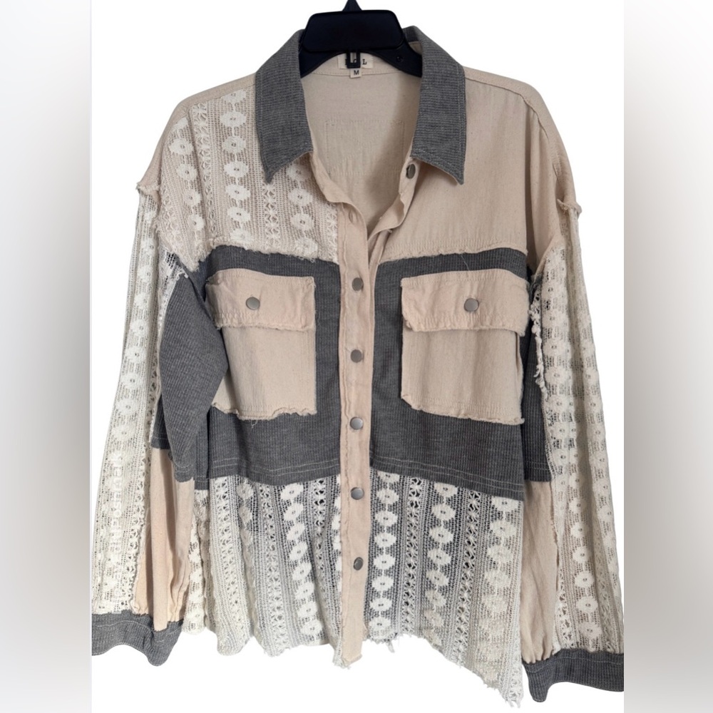 POL Crochet Lace Mixed Fabric Shacket Grey Cream Button Up Jacket Size M NWOT